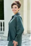 Блузка Vittoria Queen 26733 изумрудный
