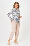 Кофта Swallow 883 дымчато-синий/принт «бежево- молочные абстрактные цветы»
