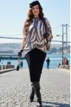 Костюм VITTORIA QUEEN 27723 серо-розовый, черный Костюм VITTORIA QUEEN 27723 серо-розовый, черный