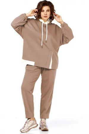 Костюм Карина Делюкс М-1392 бежевый