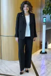 Костюм Alani 2381 черный/блузон молоко